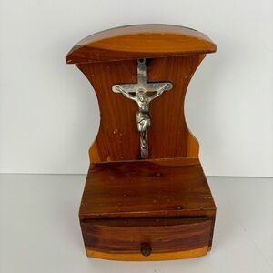Christian Crucifix Alter Rosary Holder-vintage souvenir-WV